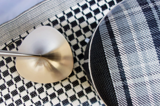 cestpascommode pouf écossais gris