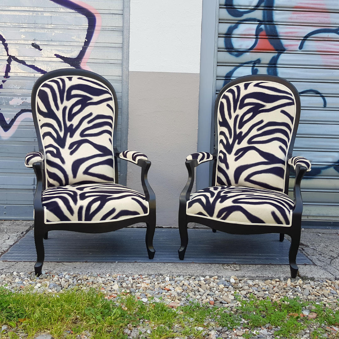 250527-fauteuils-voltaire-zebre-01